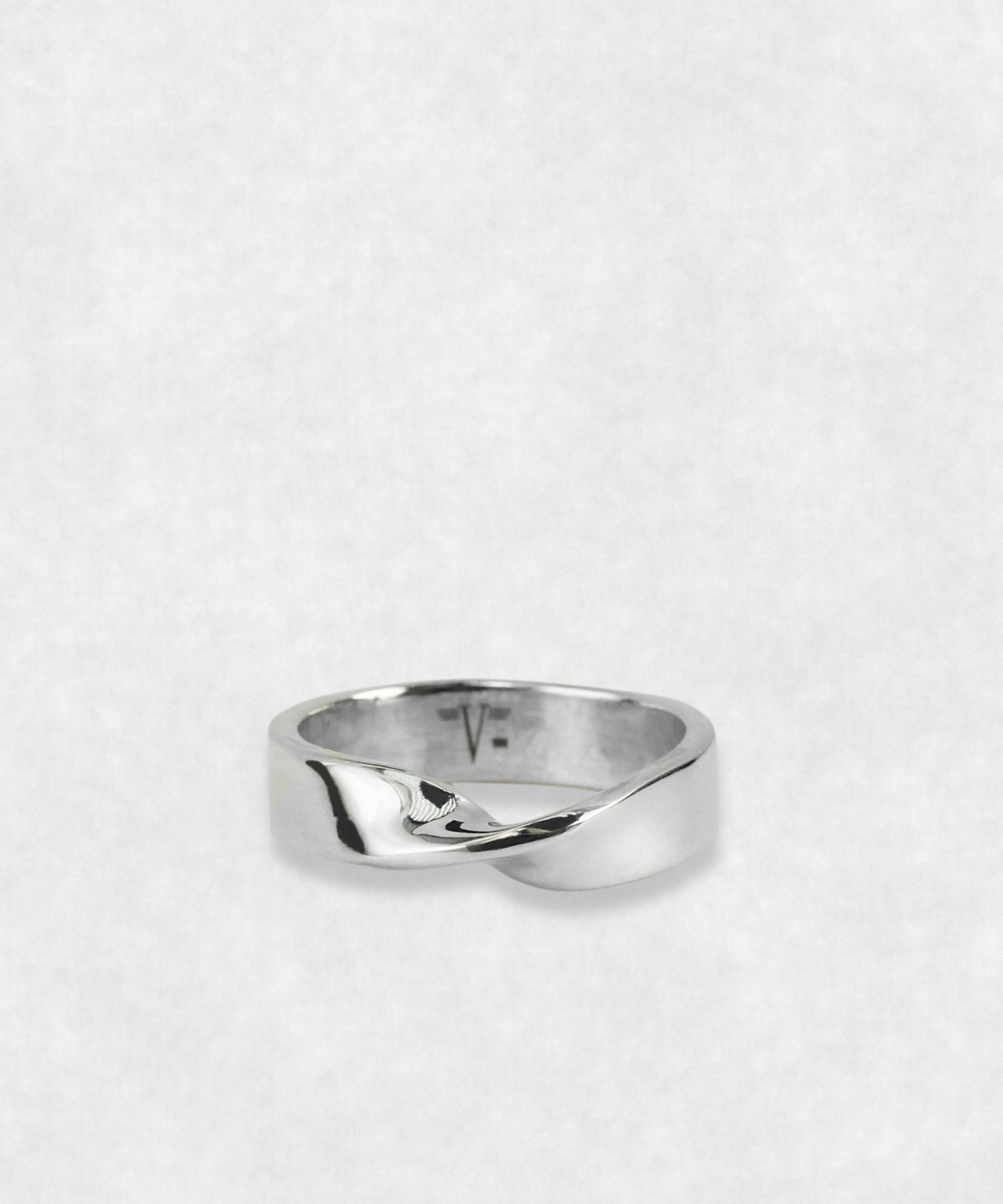 The Twist Silver Ring