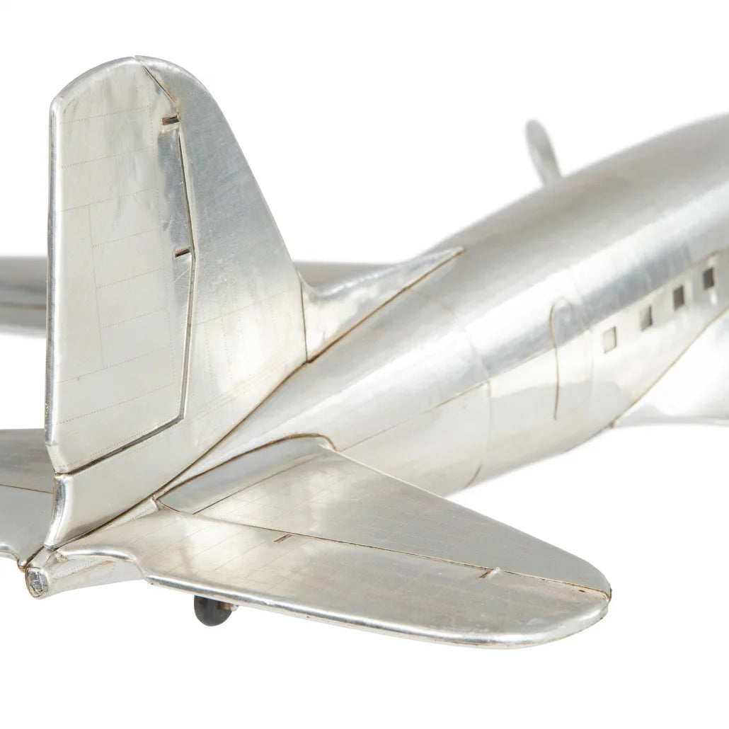 DAKOTA DC3 BACK