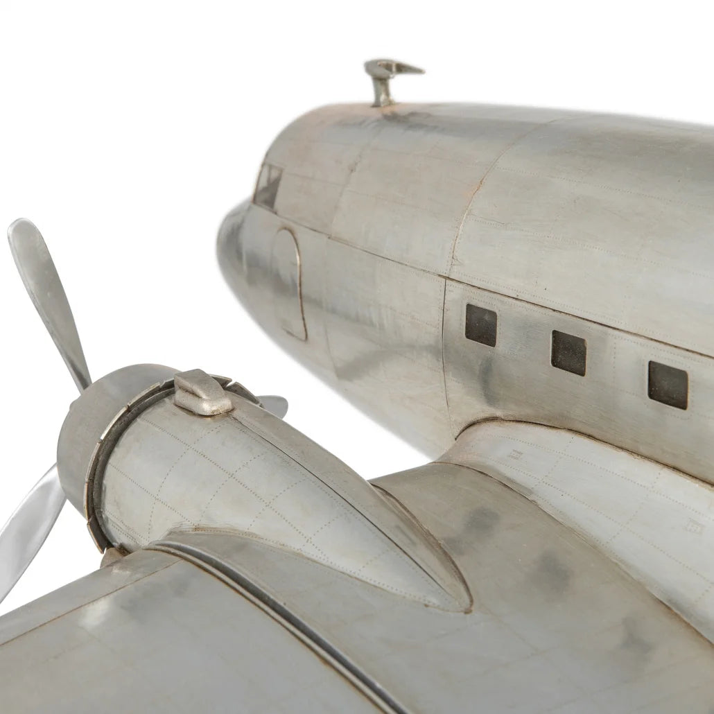 DAKOTA DC3 SIDE
